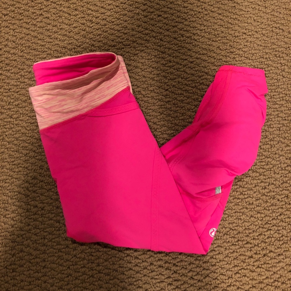 Lululemon cropped hot pink leggings